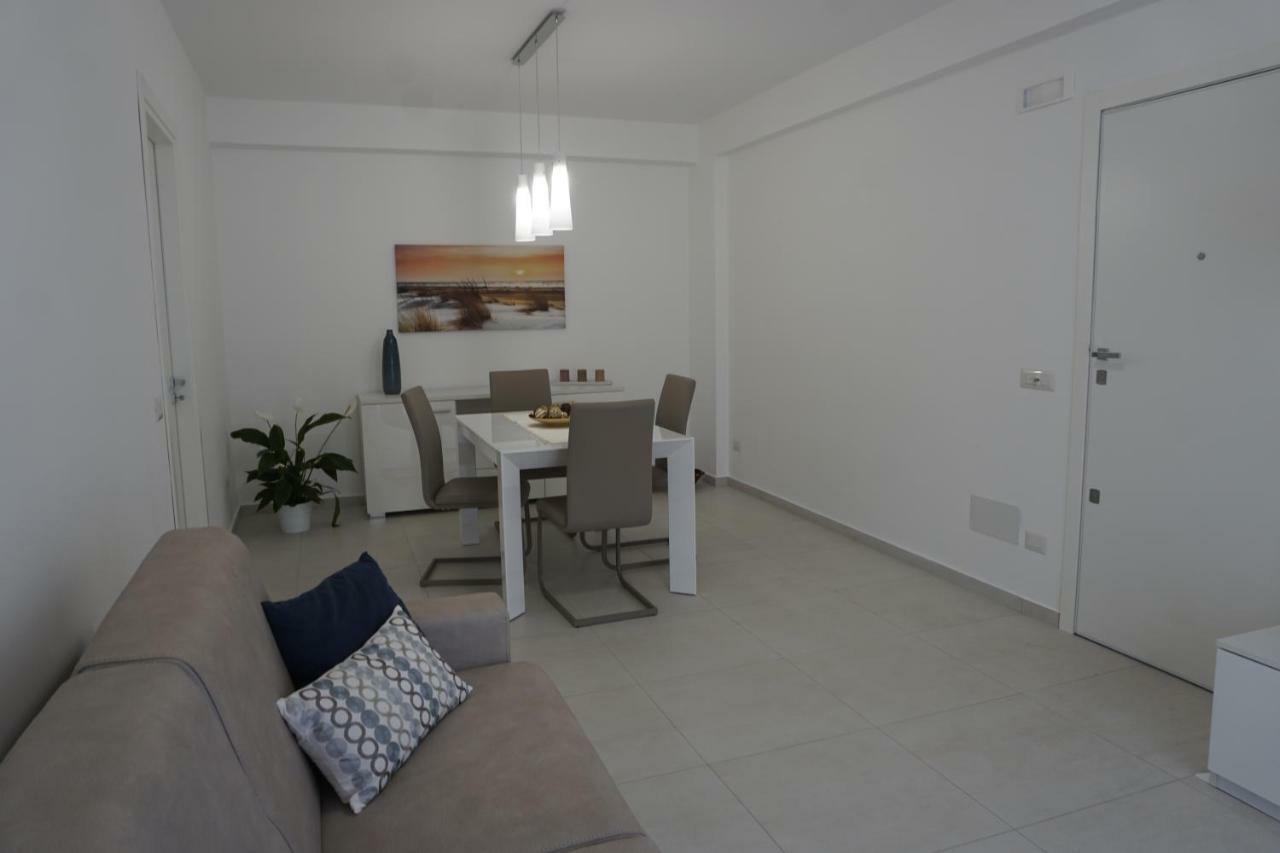 Casa Gise Appartement Aci Castello Buitenkant foto